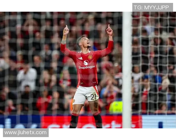 足球明星头祈祷像的背后故事与其影响力解析